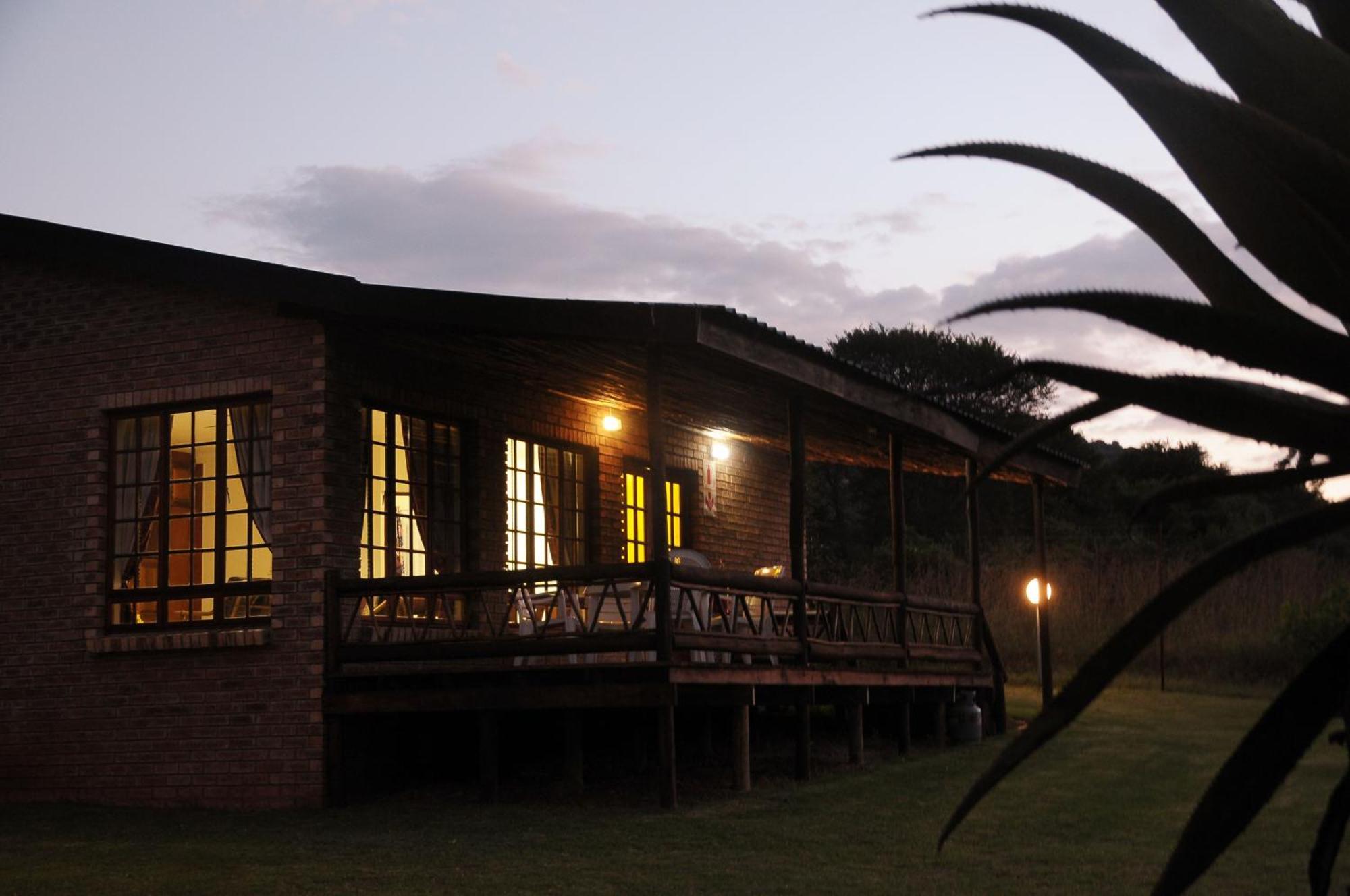 Mount Azimbo Lodge Луис Трикард Екстериор снимка
