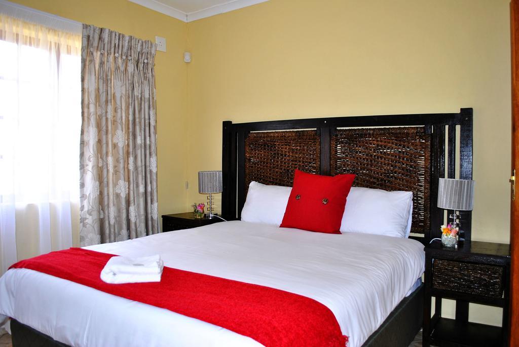 Mount Azimbo Lodge Луис Трикард Екстериор снимка